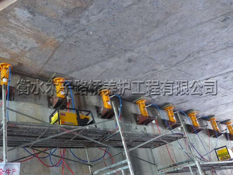 桥梁支座更换与调整