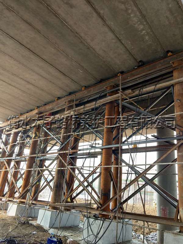 济南--盖梁截面加大图片2